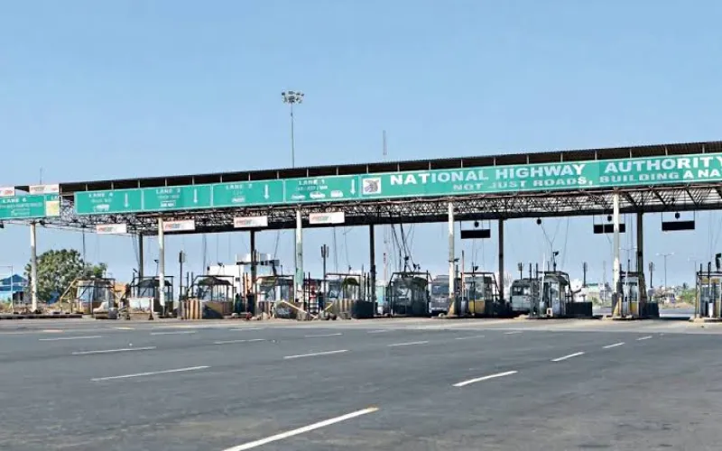 NHAI New toll policies: बैंक के जरिए द्वारका एक्सप्रेसवे पर पहली बार मल्टी-लेन फ्री फ्लो टोल प्रणाली लागू