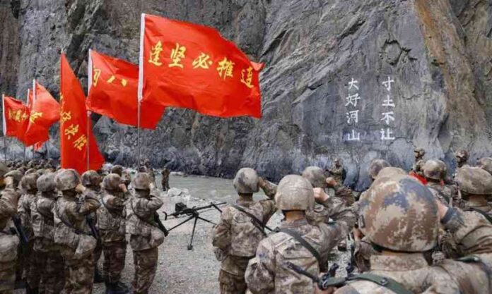 chinese hoist flag in galwan valley