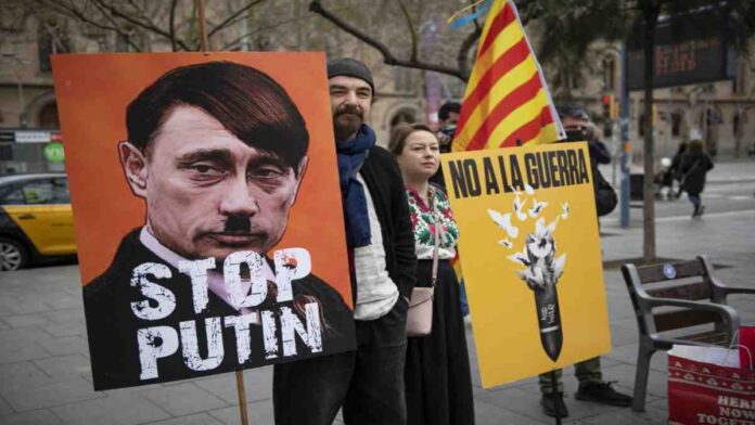 russian citizens protest against putin