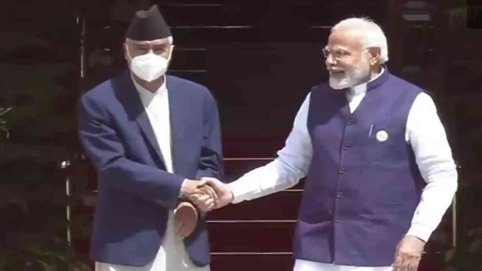 PM modi met Nepal's PM